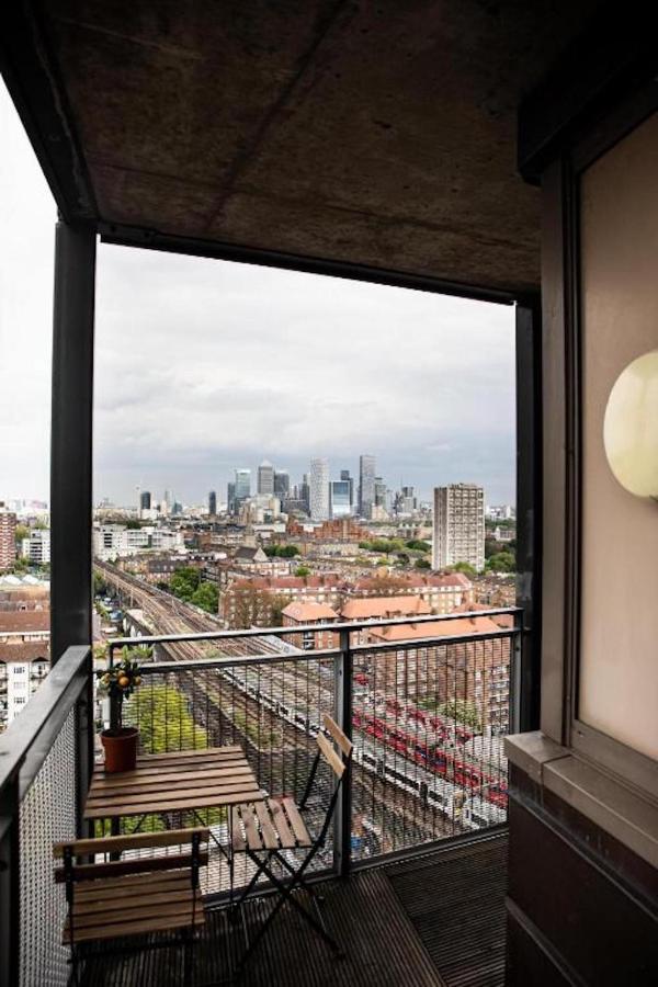 Whitechapel Two Bedroom Luxury Apartment - Free Private Parking - City Views ロンドン エクステリア 写真