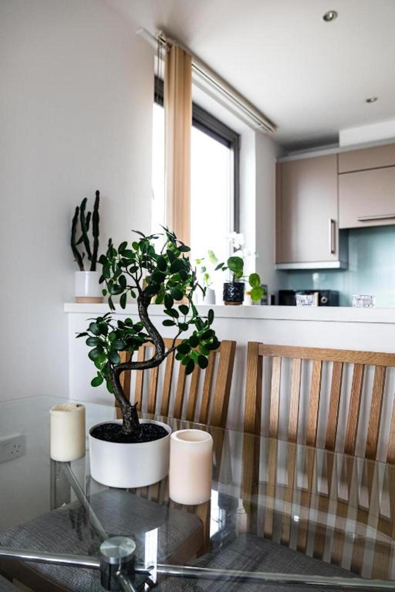 Whitechapel Two Bedroom Luxury Apartment - Free Private Parking - City Views ロンドン エクステリア 写真